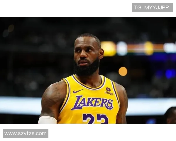 湖人外线手感冰冷,詹姆斯大喊“我们需要改变!” 湖人外线手感冰冷,詹姆斯大喊“我们需要改变!”